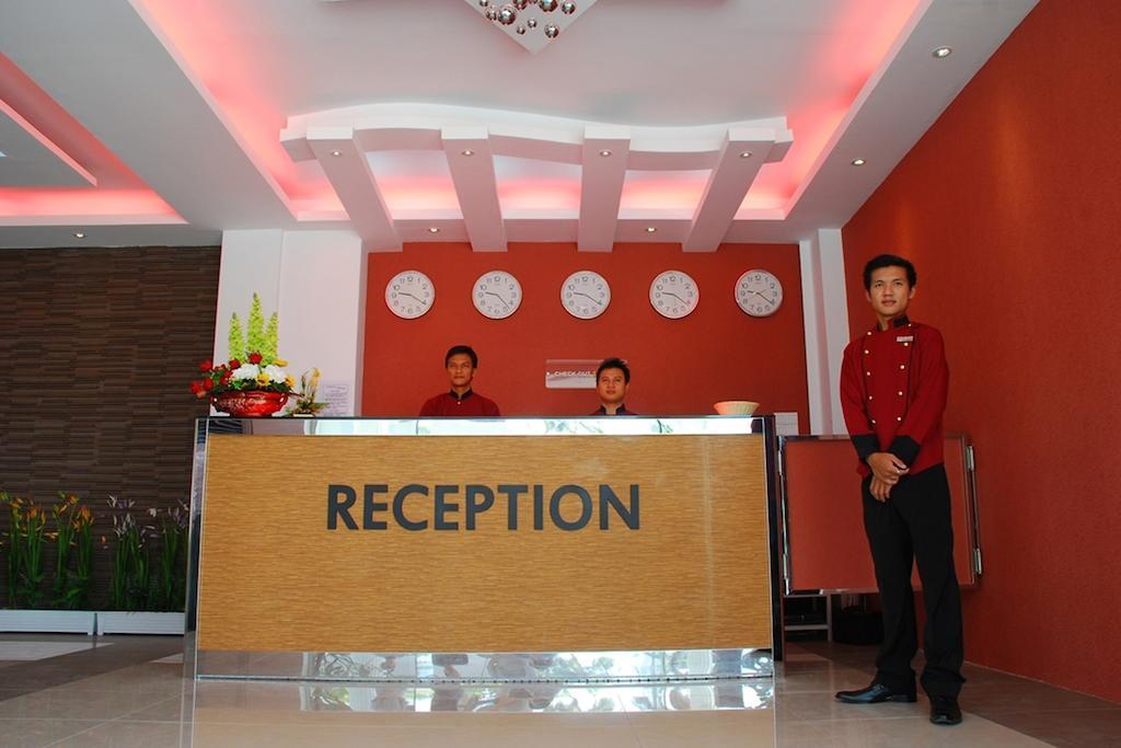 Hotel 72 Yangon Esterno foto