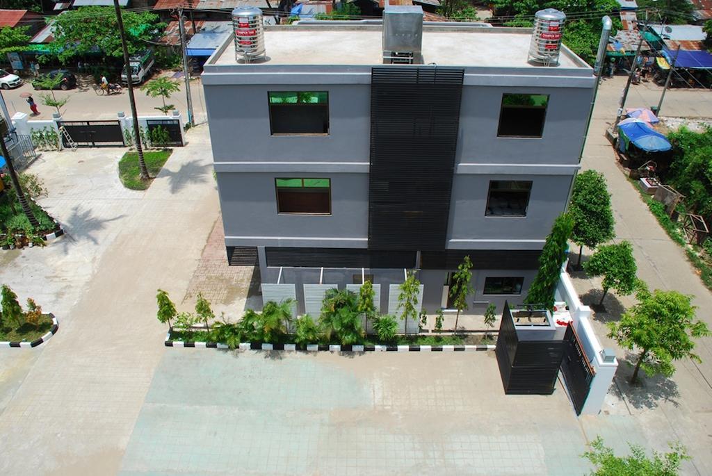 Hotel 72 Yangon Esterno foto