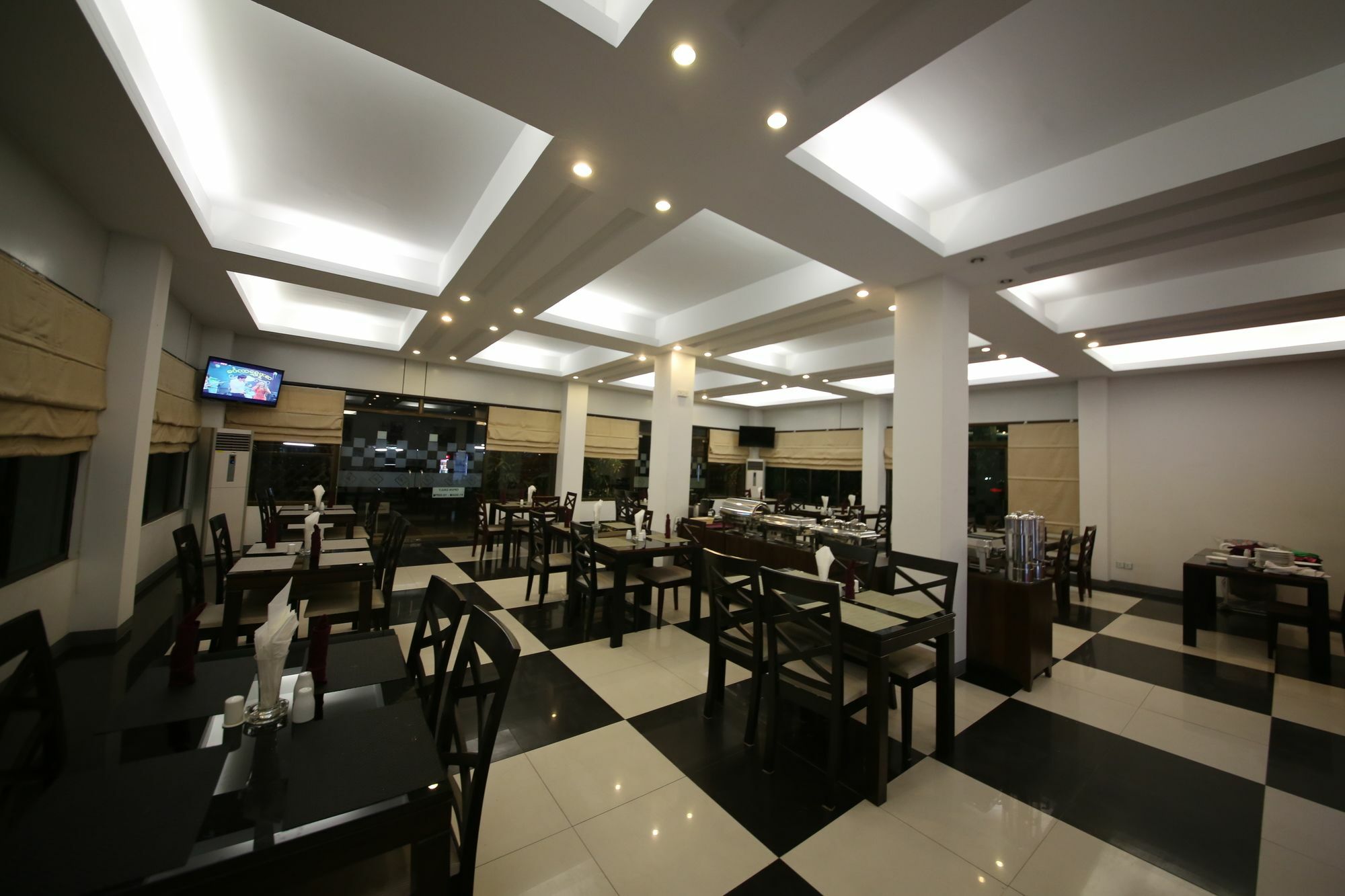 Hotel 72 Yangon Esterno foto
