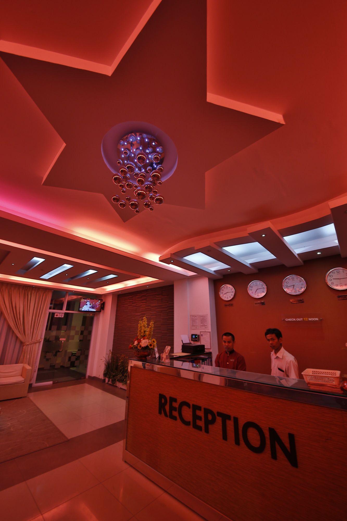 Hotel 72 Yangon Esterno foto