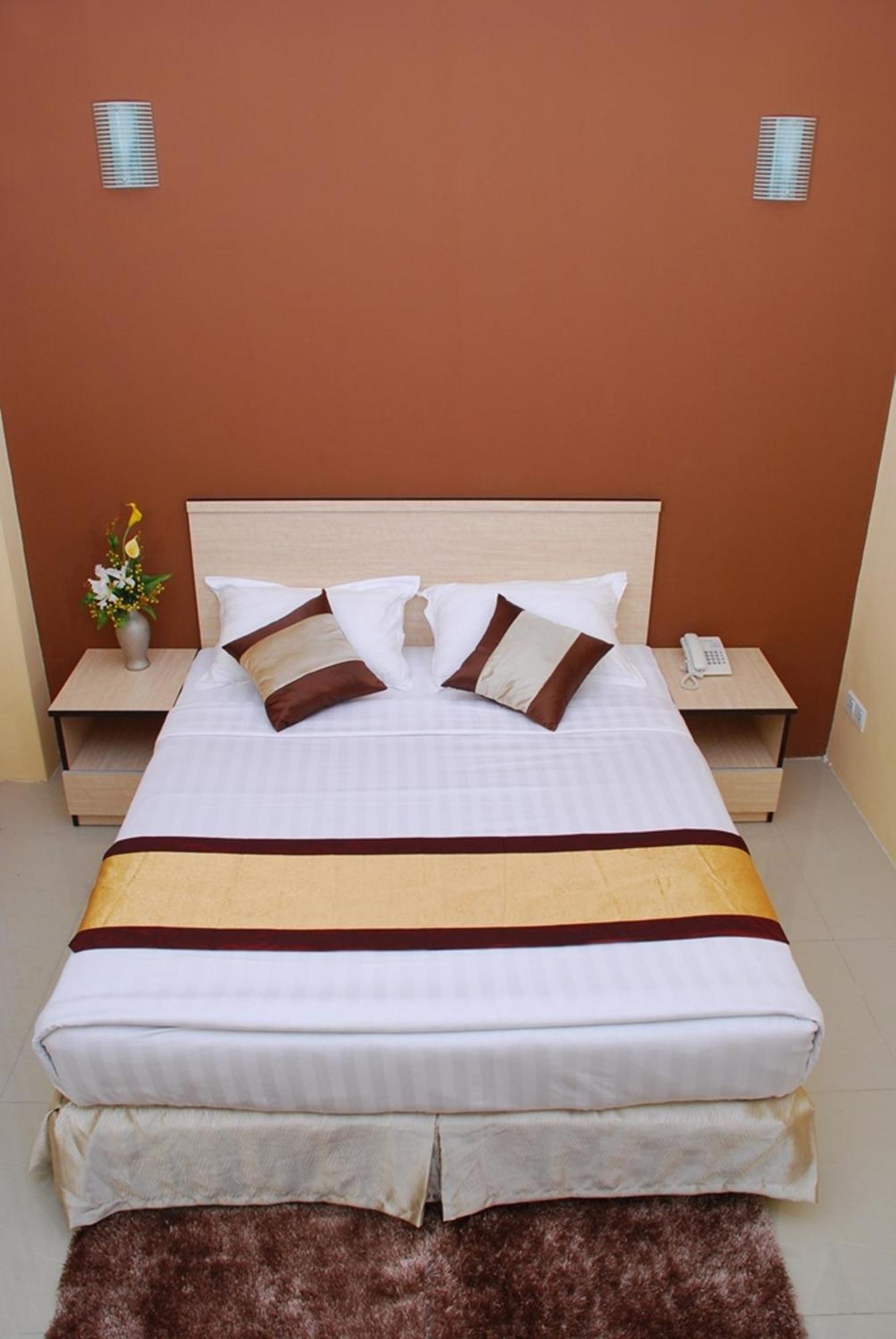 Hotel 72 Yangon Esterno foto