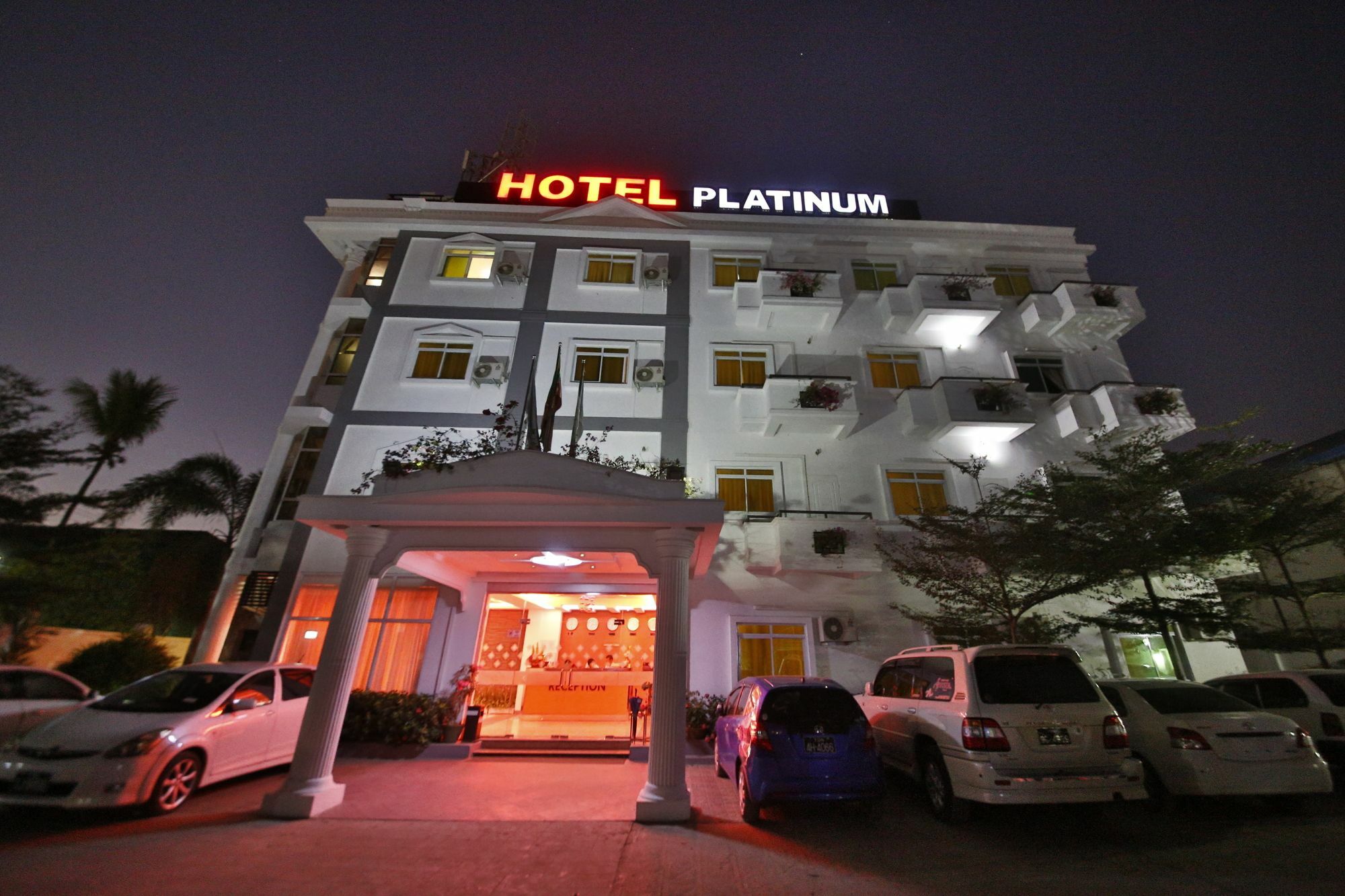 Hotel 72 Yangon Esterno foto