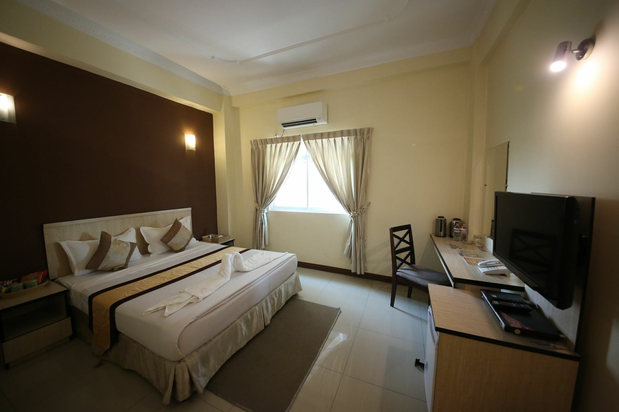Hotel 72 Yangon Esterno foto