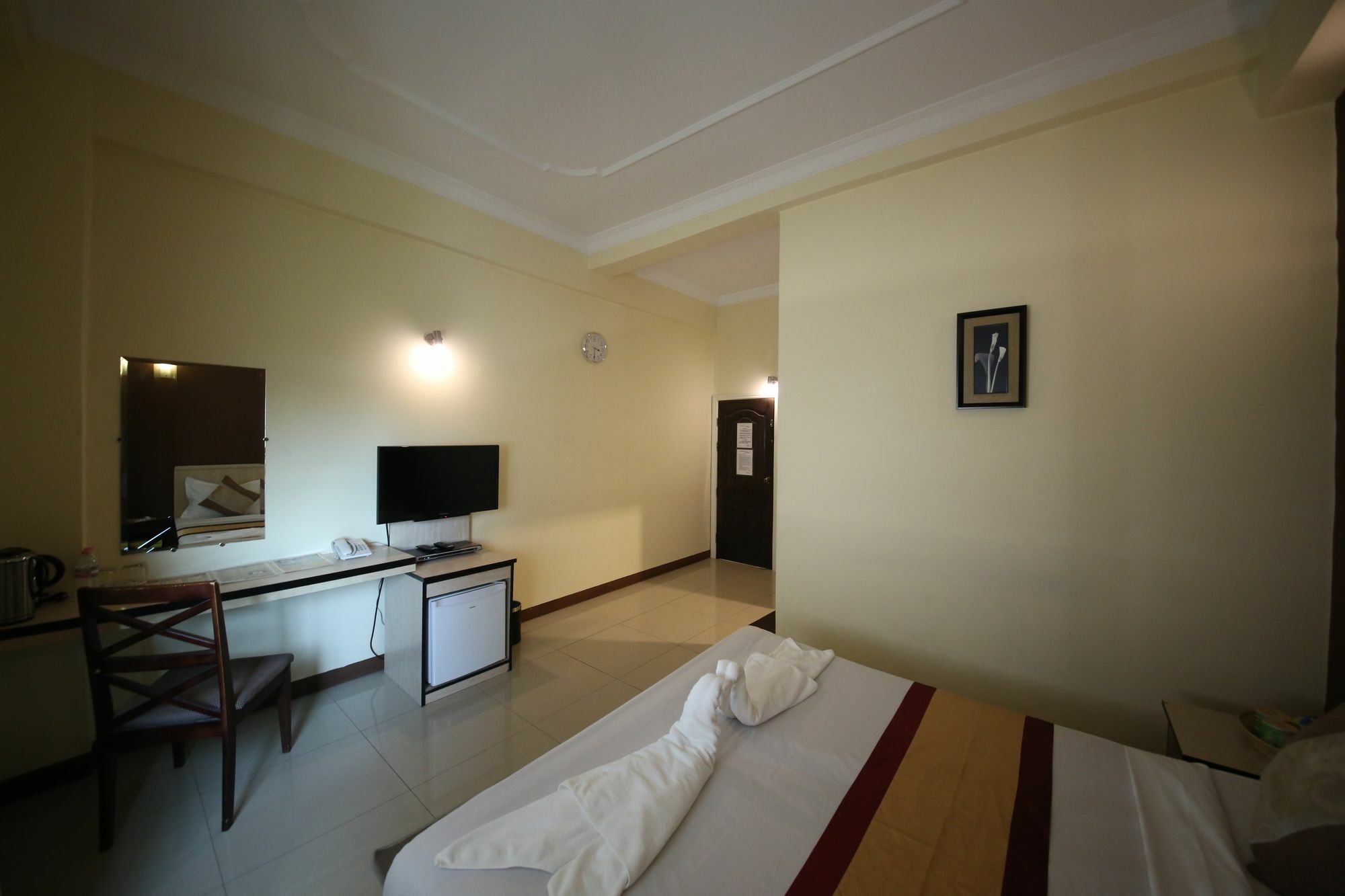 Hotel 72 Yangon Esterno foto