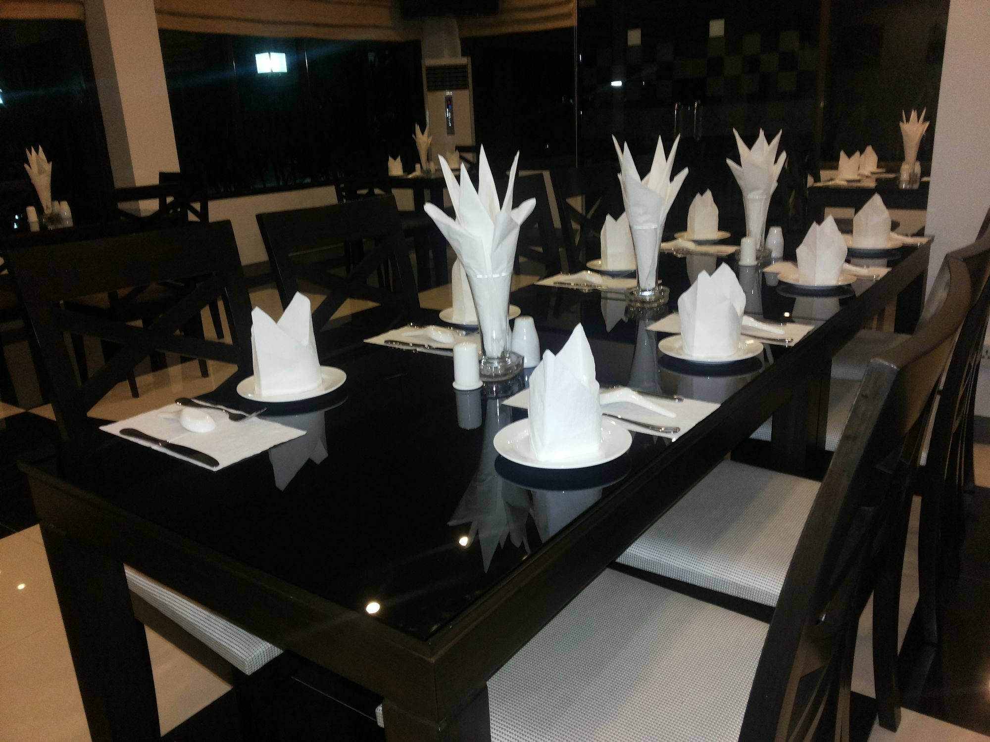 Hotel 72 Yangon Esterno foto